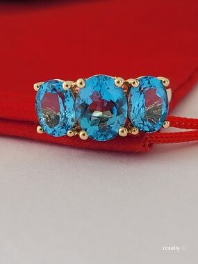 10K Yellow Gold Blue Topaz Ring Size 7 Solid Gold 👌🎁
